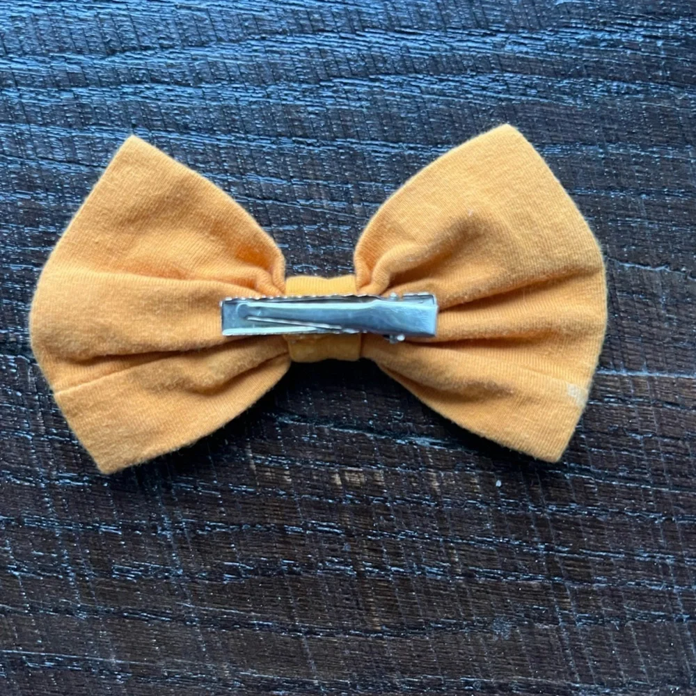 Golden yellow clip bow for girls